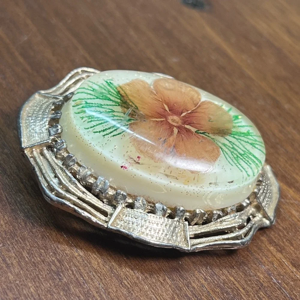 Vtg Gold Tone Pressed Flower Resin Brooch Pendant Mid Century Botanical Pin